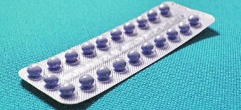 Dlaczego młode kobiety zapominają o pigułce antykoncepcyjnej? Badanie