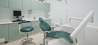 Kiedy musisz odwiedzić dentystę? 4 powody